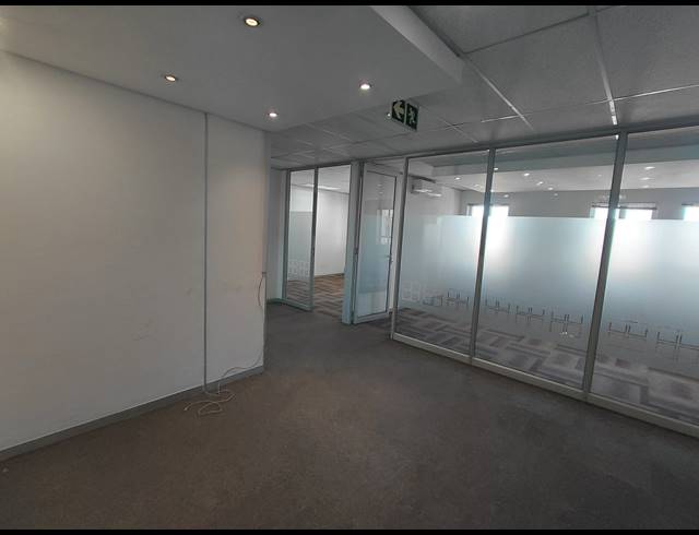 186M² OFFICE TO LET IN BRYANSTON